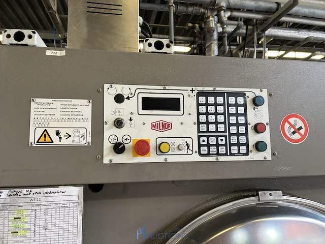 Grote industriële wasmachine milnor - afbeelding 3 van  7