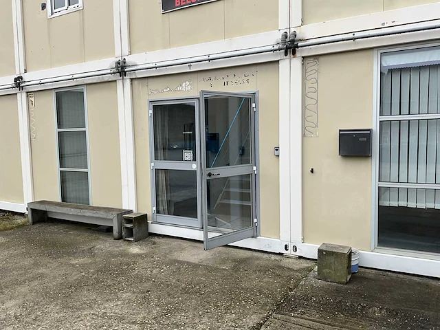 Grote kantoorunit bestaande uit 12 units - afbeelding 2 van  35