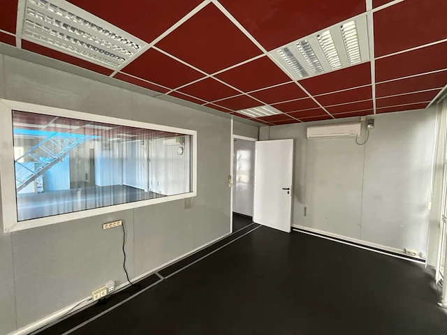 Grote kantoorunit bestaande uit 12 units - afbeelding 8 van  35