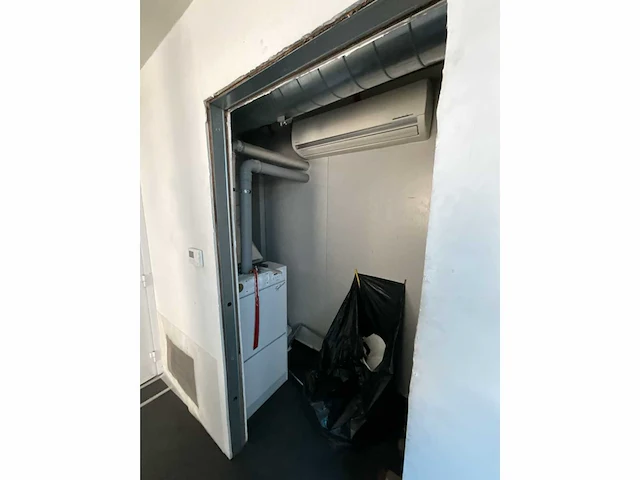 Grote kantoorunit bestaande uit 12 units - afbeelding 10 van  35