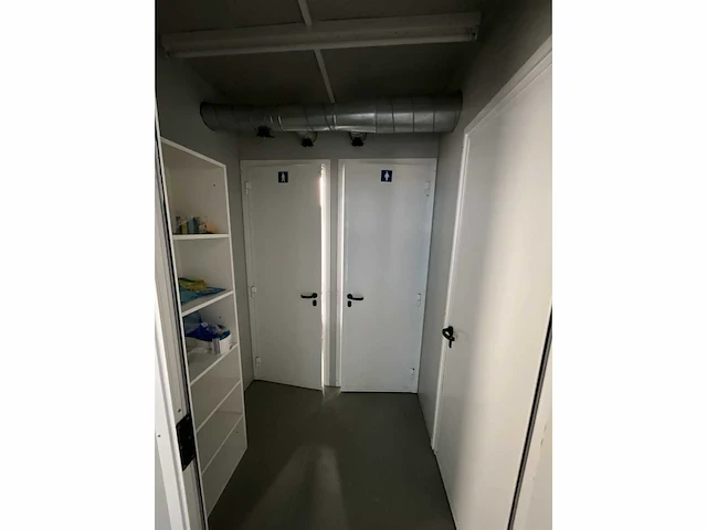 Grote kantoorunit bestaande uit 12 units - afbeelding 14 van  35