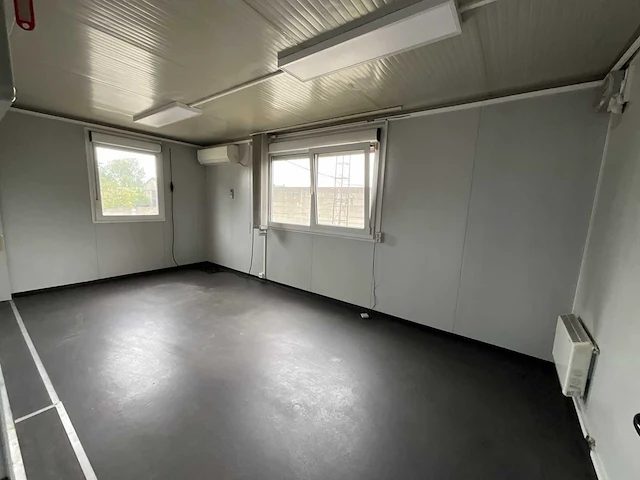 Grote kantoorunit bestaande uit 12 units - afbeelding 18 van  35