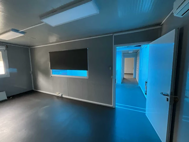 Grote kantoorunit bestaande uit 12 units - afbeelding 24 van  35