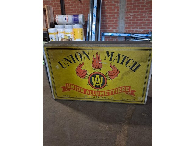 Grote luciferdoos union match vol ( 320 mm op 190 mm ) - afbeelding 1 van  2