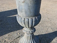 Grote metalen siervaas - afbeelding 2 van  6