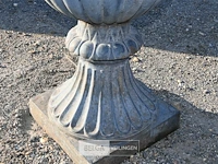 Grote metalen siervaas - afbeelding 4 van  6