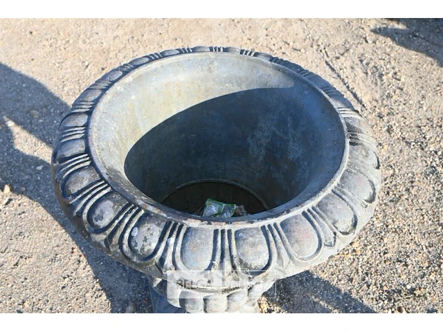 Grote metalen siervaas - afbeelding 6 van  6