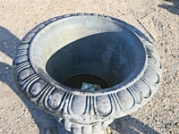 Grote metalen siervaas - afbeelding 6 van  6
