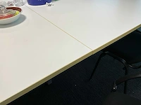 Grote metalen vergadertafel + 8 diverse bijzetstoelen - afbeelding 7 van  8
