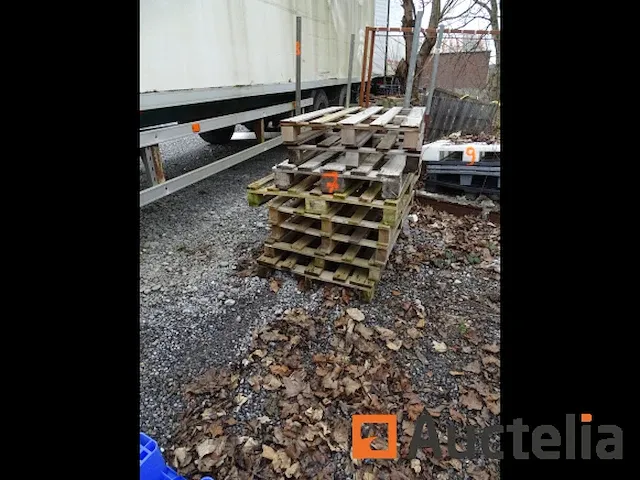 Grote pallet in gyproc, 8 pallets - afbeelding 3 van  3