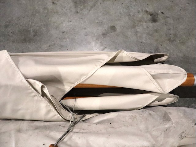 Grote parasol - afbeelding 4 van  4