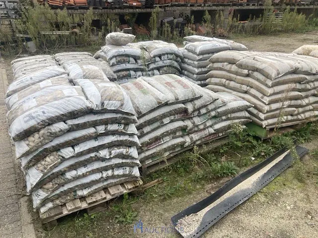Grote parij zand en steentjes - afbeelding 11 van  11