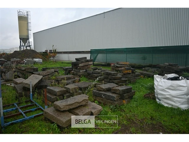 Grote partij arduin / blauwe hardsteen - afbeelding 1 van  11