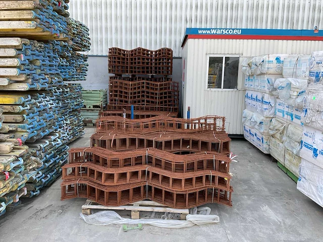 Grote partij beton ijzers - afbeelding 1 van  7