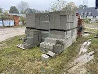 Grote partij betonmetselstenen - afbeelding 2 van  3