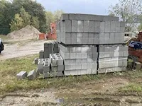 Grote partij betonmetselstenen - afbeelding 3 van  3