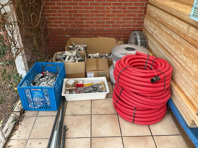 Grote partij bevestigingsmateriaal - afbeelding 1 van  7
