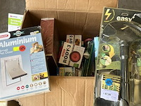 Grote partij dieren en tuintoebehoren - afbeelding 2 van  9