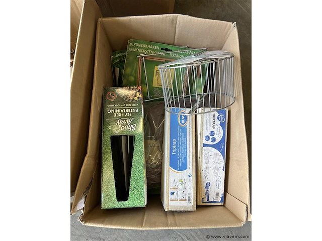 Grote partij dieren en tuintoebehoren - afbeelding 3 van  9