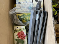 Grote partij dieren en tuintoebehoren - afbeelding 5 van  9