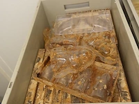 Grote partij div chocolade mallen (zonder bakken) - afbeelding 1 van  24