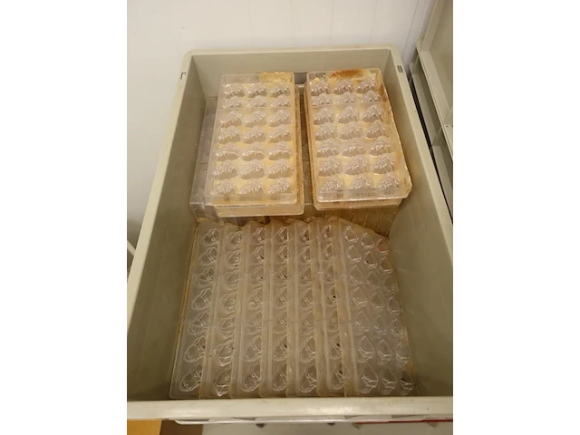 Grote partij div chocolade mallen (zonder bakken) - afbeelding 19 van  24