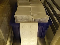 Grote partij div kunstoffen chocolade mallen (zonder bakken) - afbeelding 8 van  23