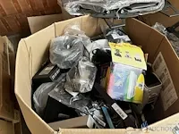 Grote partij divers computermaterialen en airco-unit - afbeelding 15 van  17