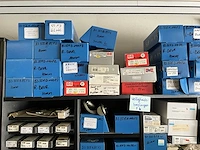 Grote partij divers deurbeslag en sloten - afbeelding 6 van  37