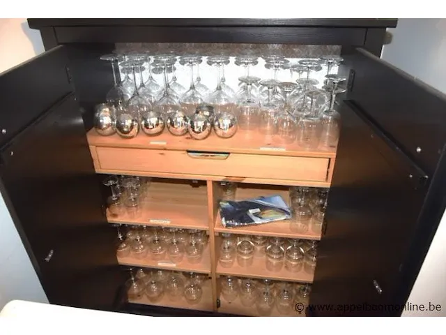 Grote partij divers glaswerk, wo bierglazen, wijnglazen, enz - afbeelding 4 van  6