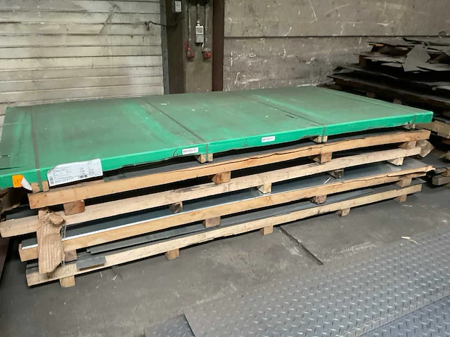 Grote partij divers plaatstaal - afbeelding 4 van  16
