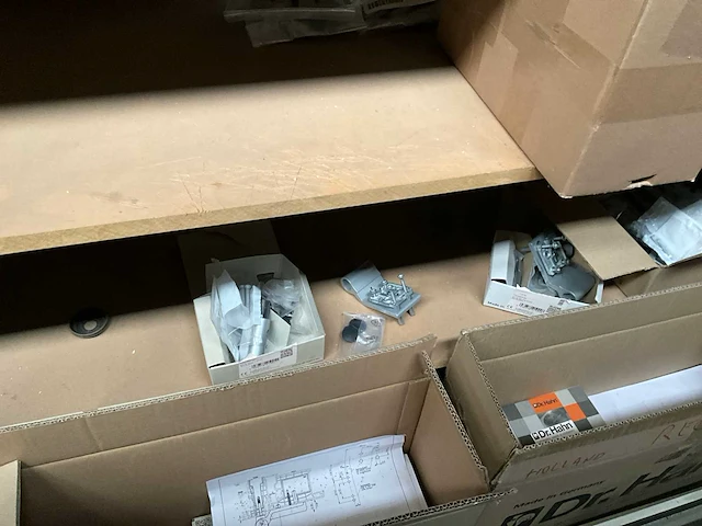 Grote partij divers raam en deurbeslag - afbeelding 51 van  59