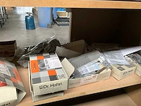 Grote partij divers raam en deurbeslag - afbeelding 52 van  59