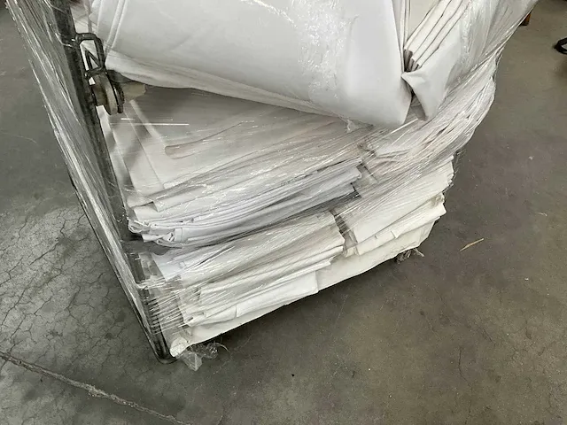 Grote partij divers tafellopers, lakens en servetten - afbeelding 5 van  10