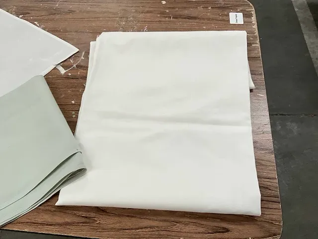 Grote partij divers tafellopers, lakens en servetten - afbeelding 9 van  10