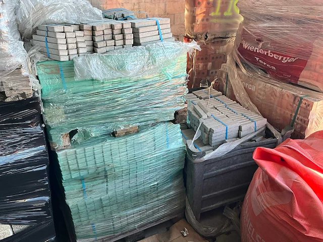 Grote partij diverse bouwmaterialen - afbeelding 4 van  7