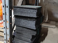 Grote partij diverse dakpannen - afbeelding 13 van  15