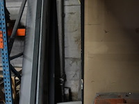 Grote partij diverse dakpannen - afbeelding 2 van  10