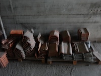 Grote partij diverse dakpannen - afbeelding 3 van  10