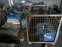 Grote partij diverse dakpannen - afbeelding 7 van  10