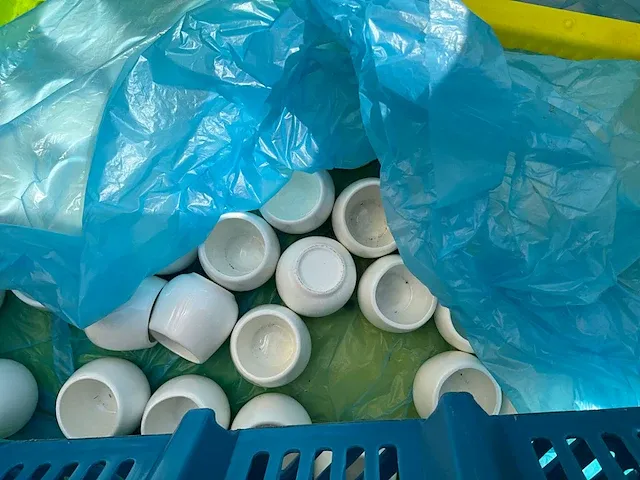 Grote partij diverse glaasjes, borden, tassen - afbeelding 17 van  27