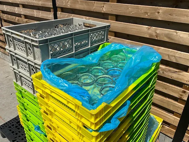 Grote partij diverse glaasjes, borden, tassen - afbeelding 24 van  27