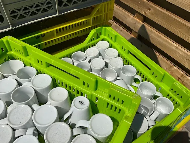 Grote partij diverse glaasjes, borden, tassen - afbeelding 26 van  27