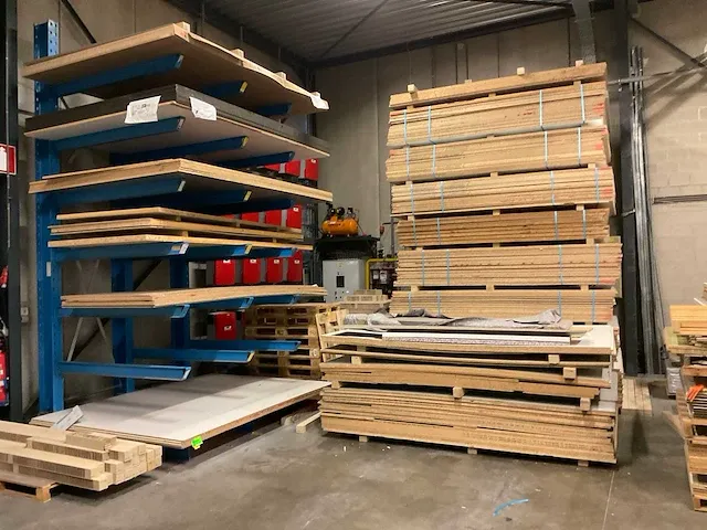 Grote partij diverse houten platen en houten werkbladen - afbeelding 8 van  18