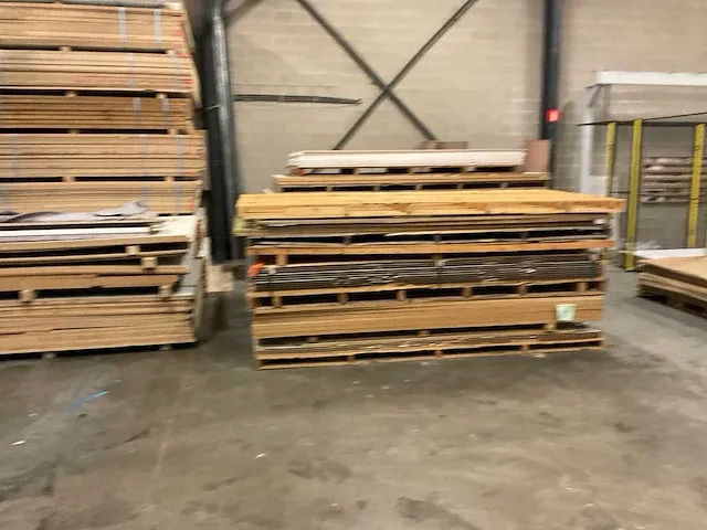 Grote partij diverse houten platen en houten werkbladen - afbeelding 9 van  18