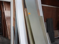Grote partij diverse houten/plastic platen - afbeelding 1 van  10