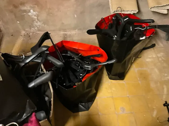 Grote partij diverse kapstokken - afbeelding 3 van  8