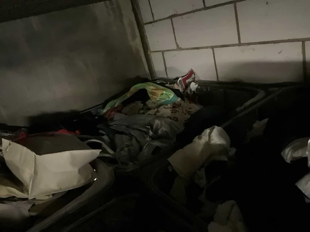 Grote partij diverse kleding - afbeelding 3 van  13