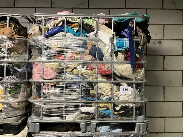 Grote partij diverse kleding - afbeelding 6 van  13