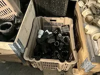 Grote partij diverse kunststoffen buizen en toebehoren - afbeelding 11 van  15